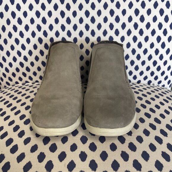 Olukai Green Booties Size 9 Wide - Picture 2 of 7